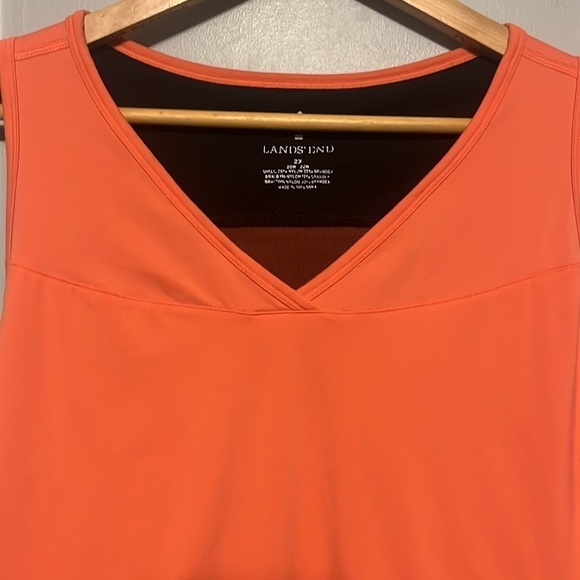 Lands' End Women Active Gym Yoga Tank Top - Picture 4 of 8